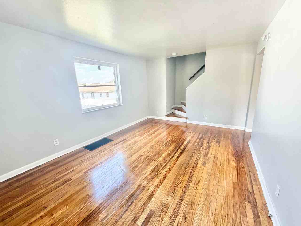 1280 Henkel Dr - Photo 4 of 11