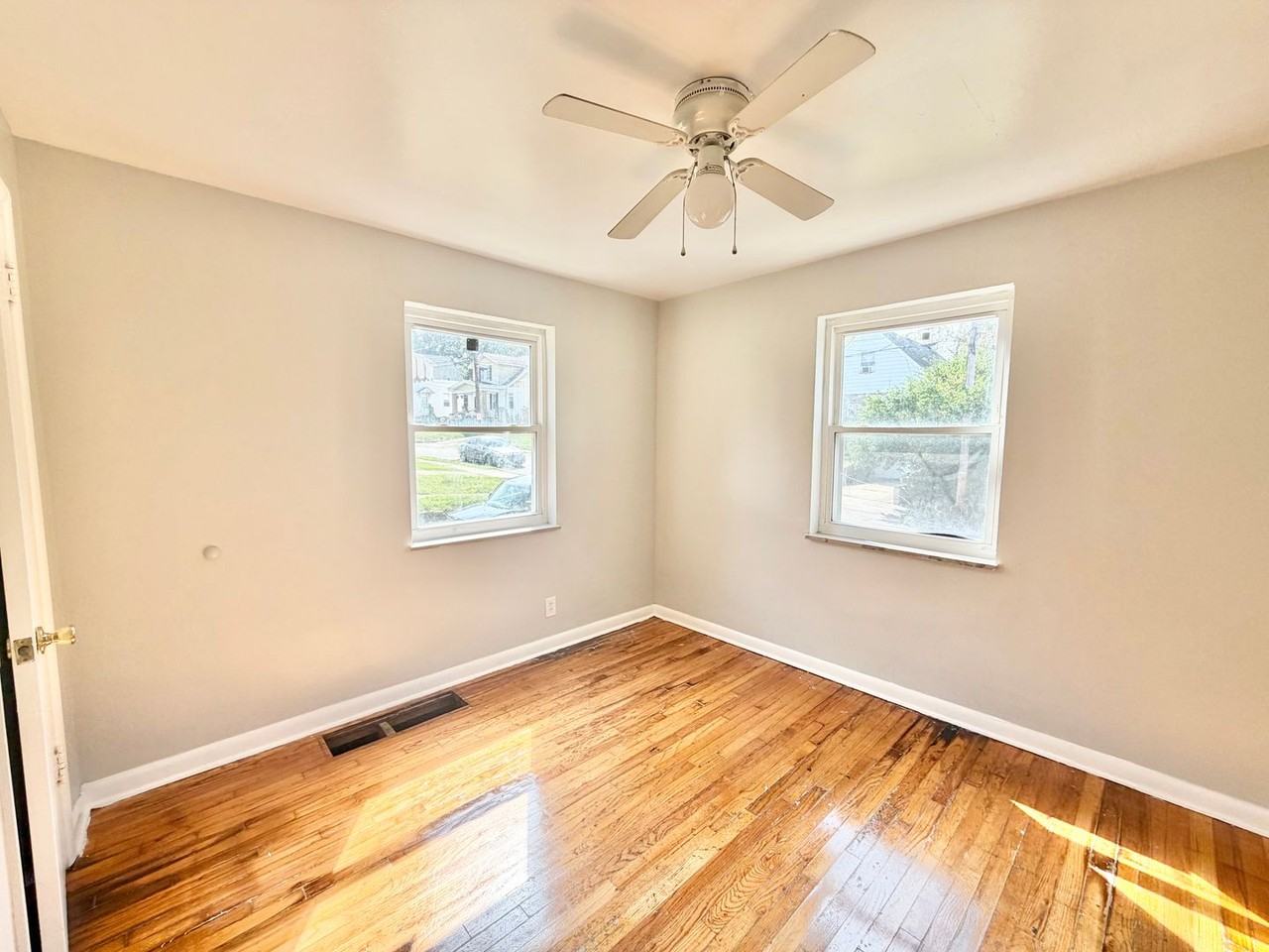 1280 Henkel Dr - Photo 5 of 11