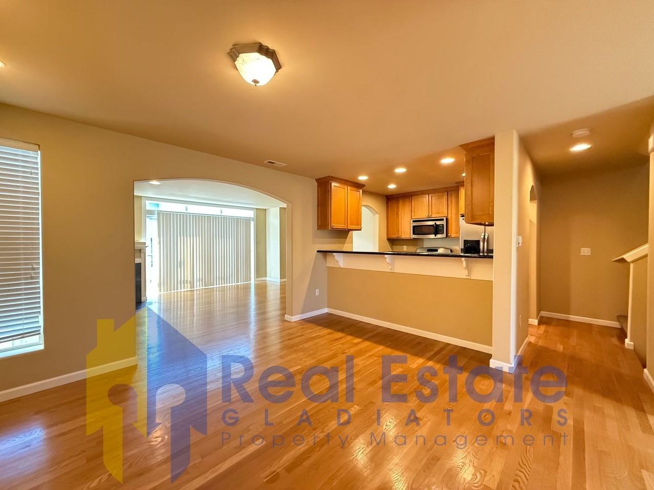 2433 S I St - Photo 5 of 25