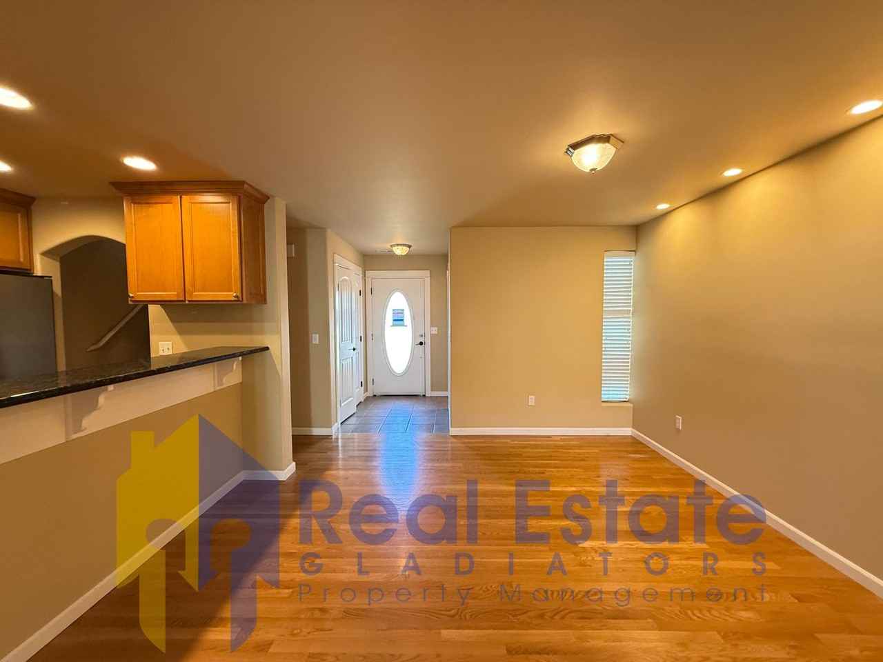 2433 S I St - Photo 6 of 25
