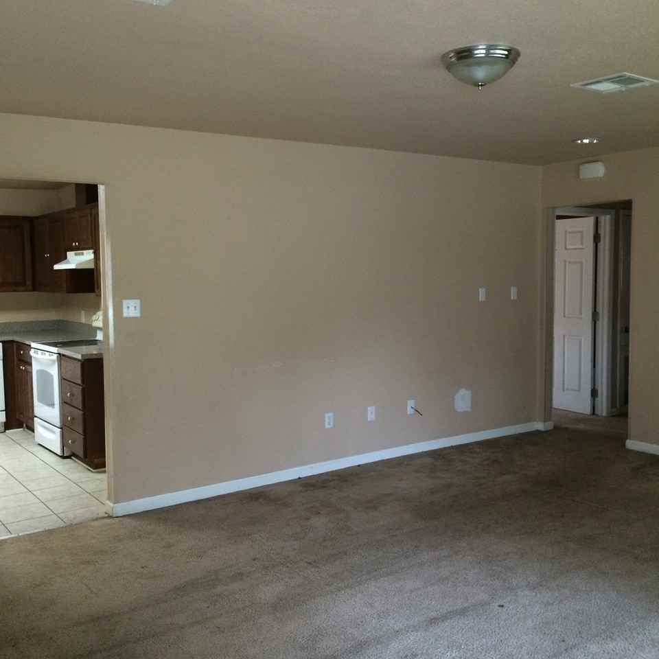 2509 Plantation Dr - Photo 4 of 8