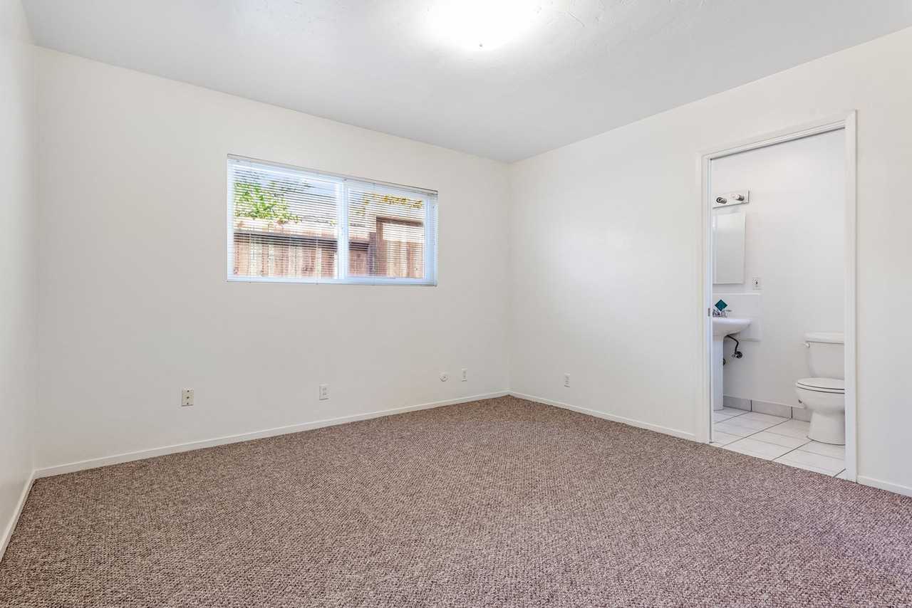 430 Estero Ave - Photo 5 of 6