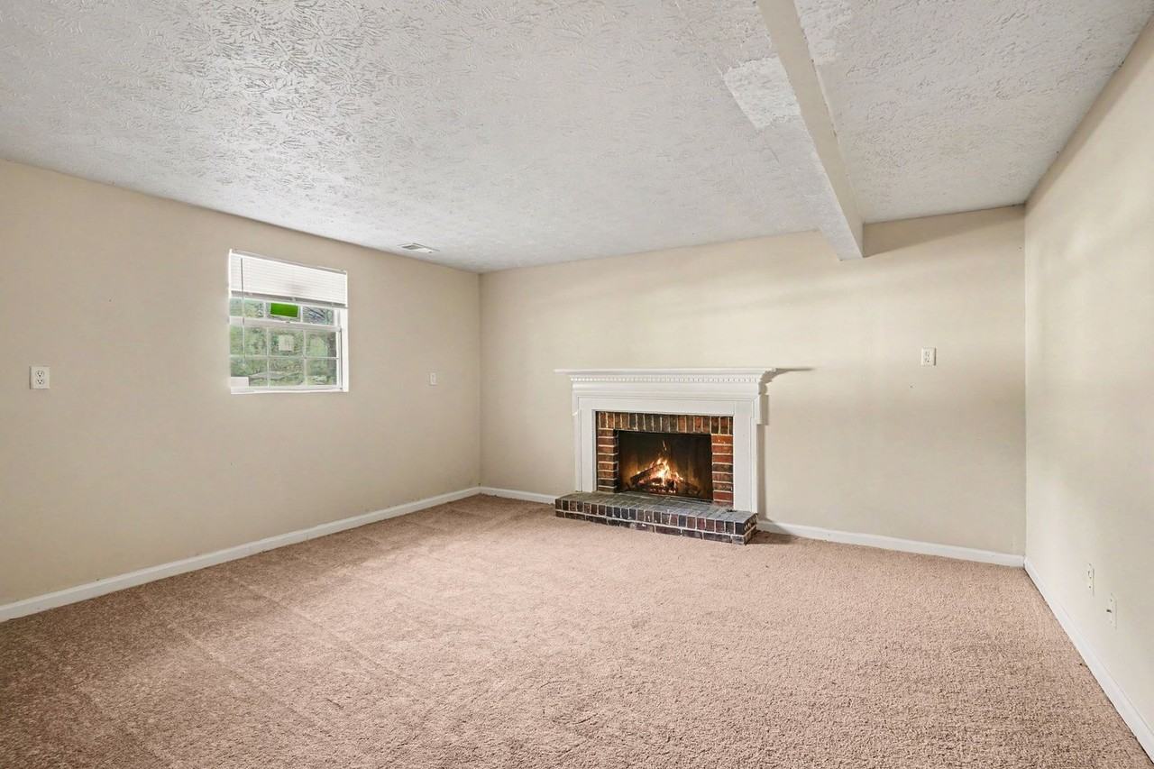 5733 Cape Cod Ln - Photo 2 of 20