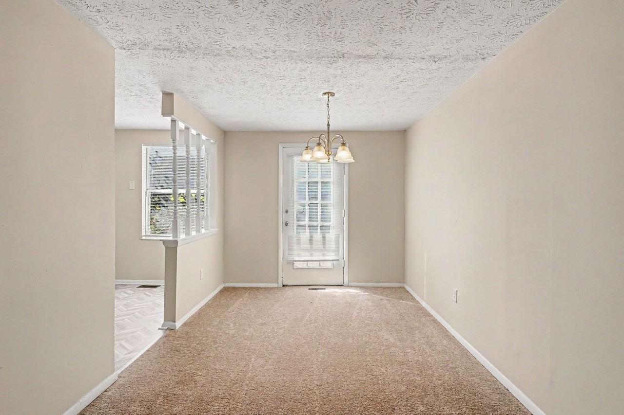5733 Cape Cod Ln - Photo 6 of 20