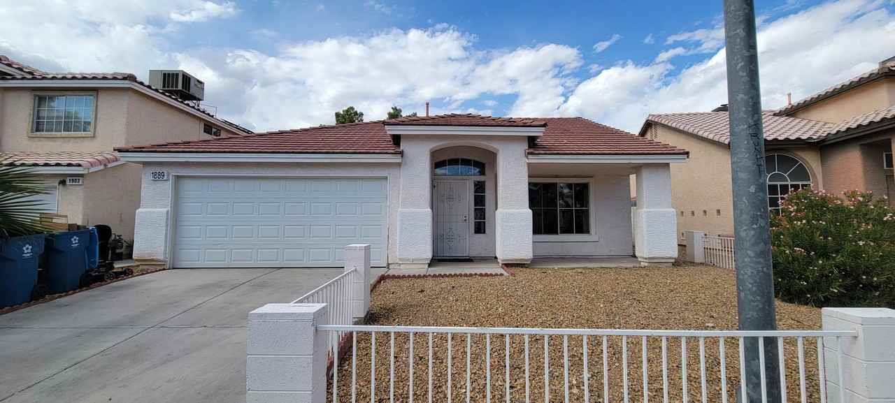 1889 Blue Ribbon Dr - Photo 4 of 13
