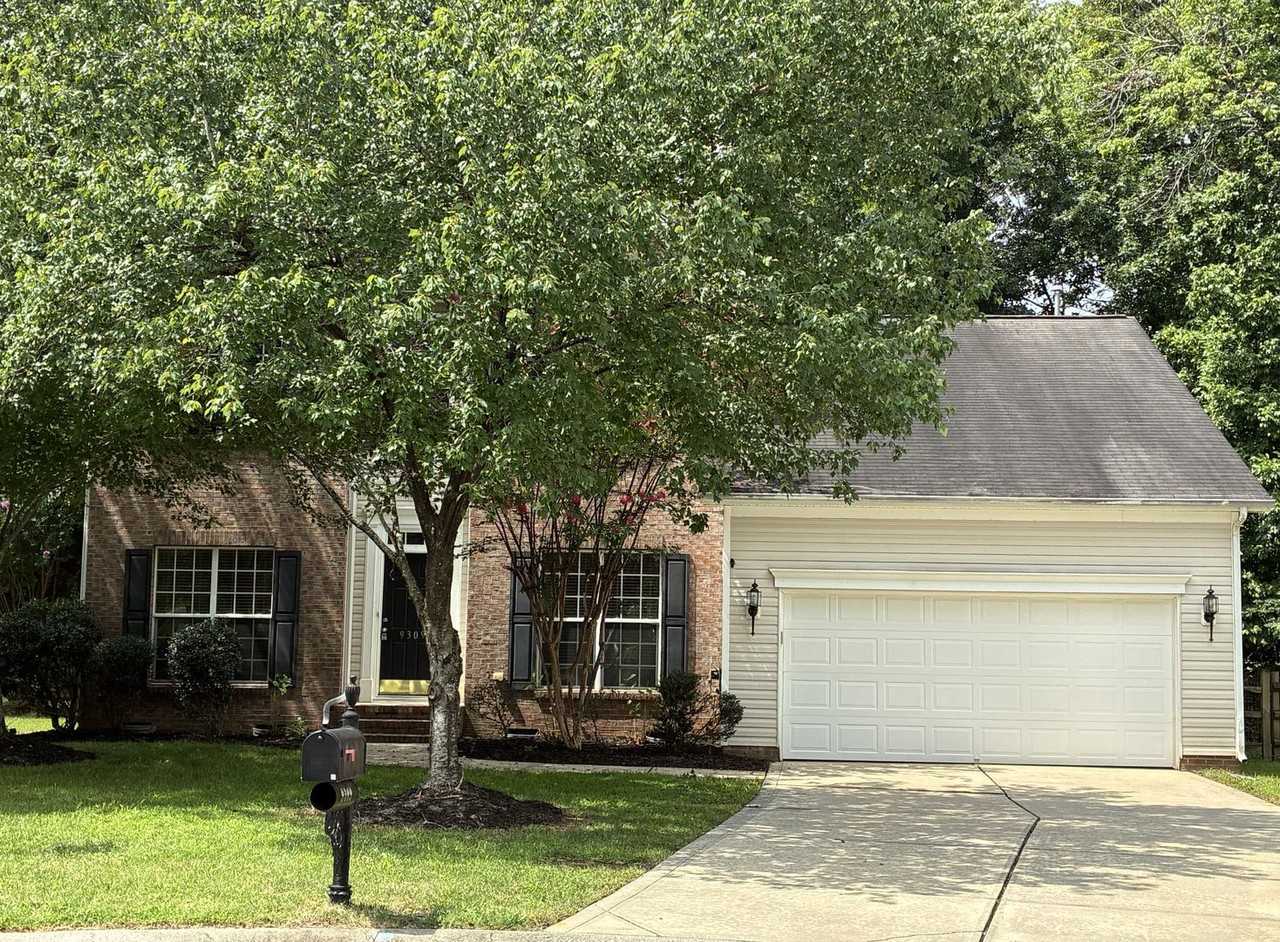 9309 Shrewsbury Dr - Photo 5 of 50