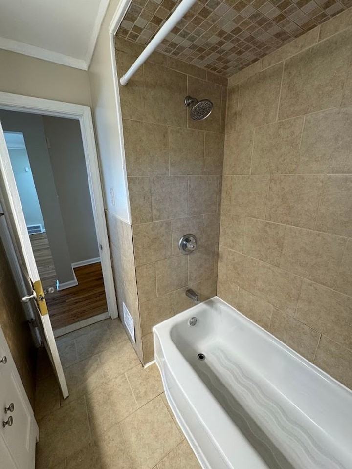 23230 Majestic St - Photo 6 of 13