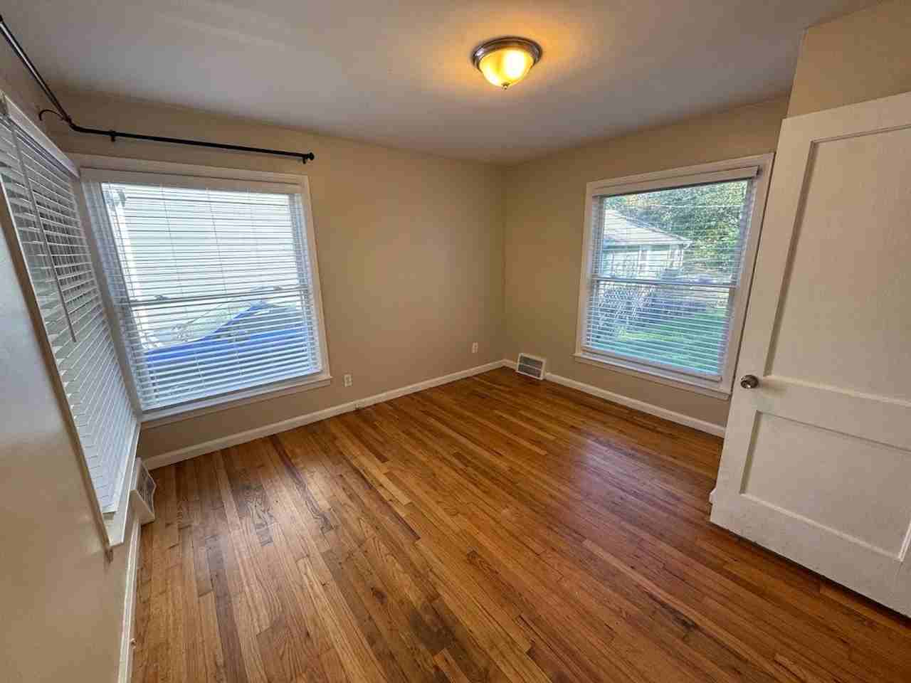 23230 Majestic St - Photo 7 of 13
