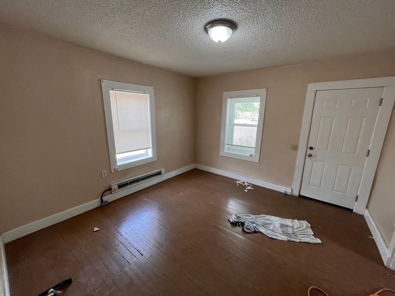 1802 N Maryland Ave - Photo 2 of 5