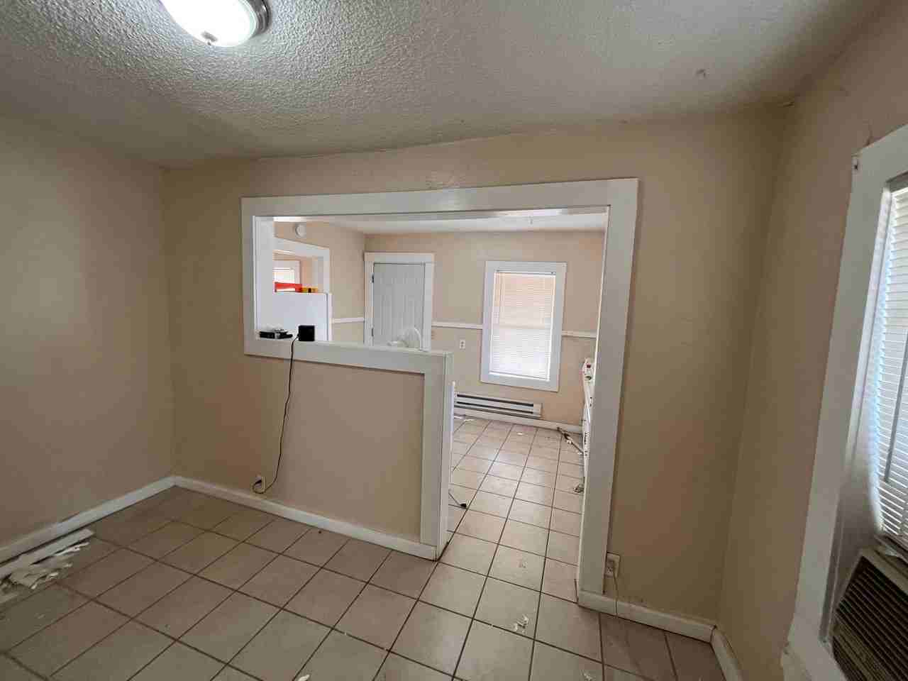 1802 N Maryland Ave - Photo 4 of 5