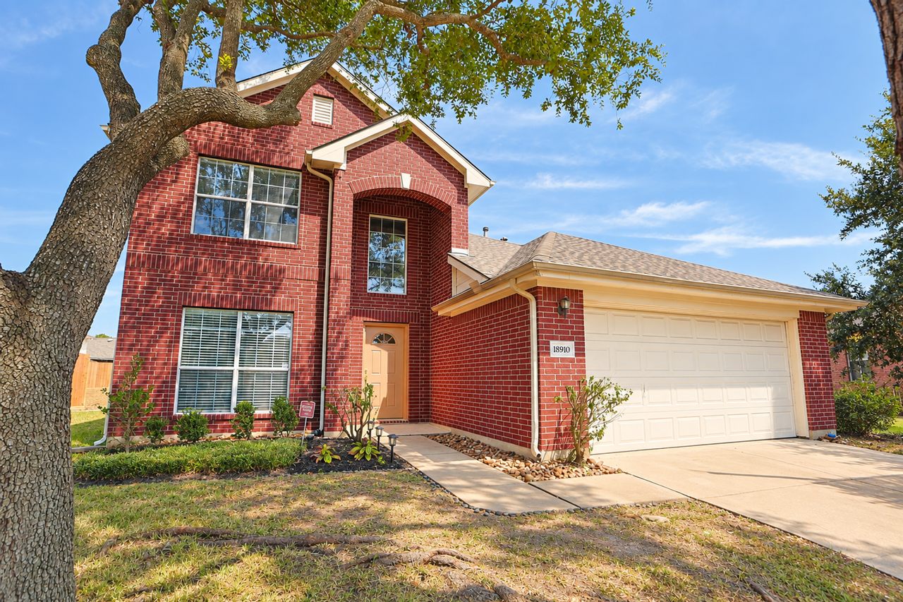18910 Piney Bend Ct - Photo 2 of 24