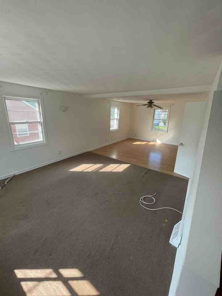 281 Oakwood St - Photo 6 of 16