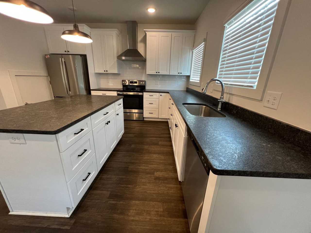 525 N Ross St - Photo 5 of 27
