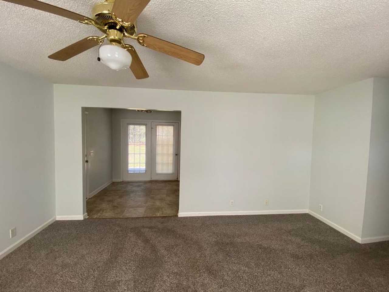 158 High Pointe Dr - Photo 3 of 23