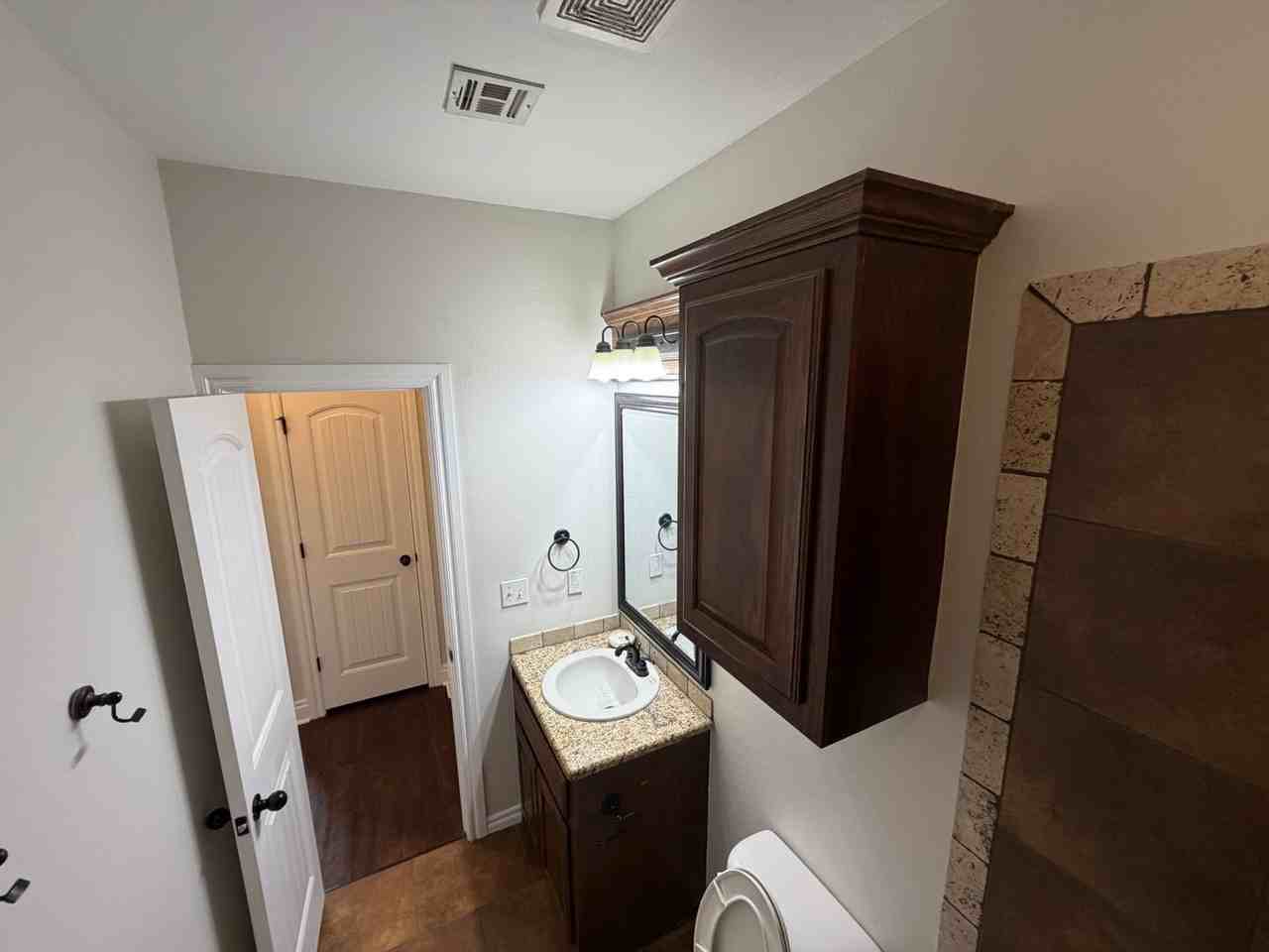 7704 Arnold Ct - Photo 2 of 34