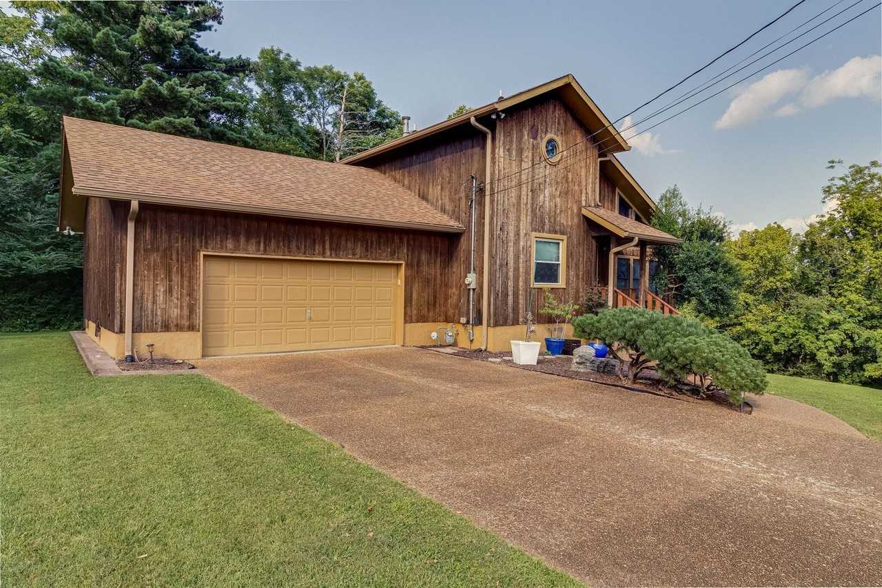 1233 Reelfoot Cir - Photo 3 of 36