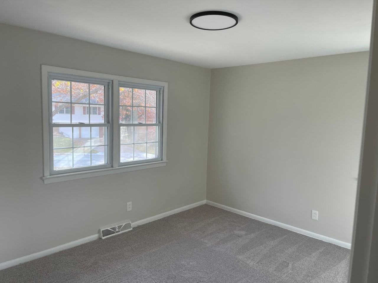 1416 S 163rd Ave - Photo 7 of 25