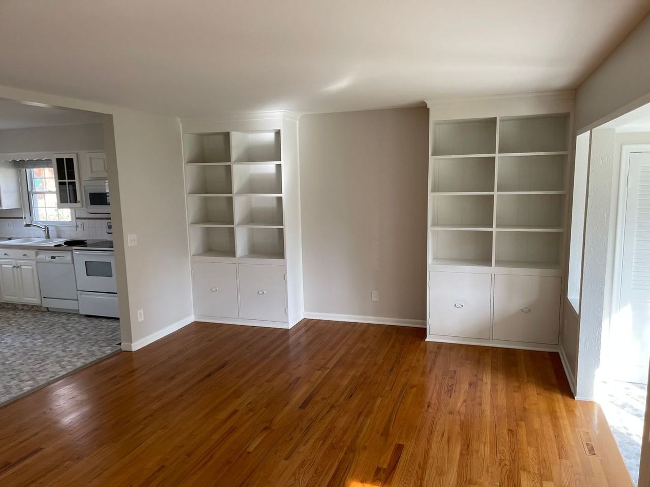 1416 S 163rd Ave - Photo 5 of 25