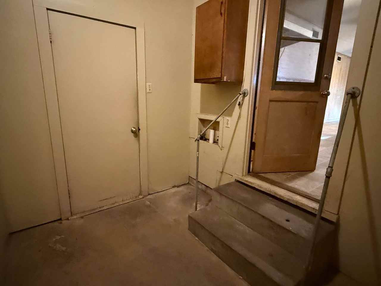 2007 Woodhaven Dr - Photo 6 of 10