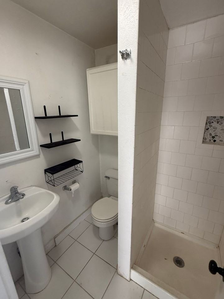 2319 15th St Frnt - Photo 5 of 11