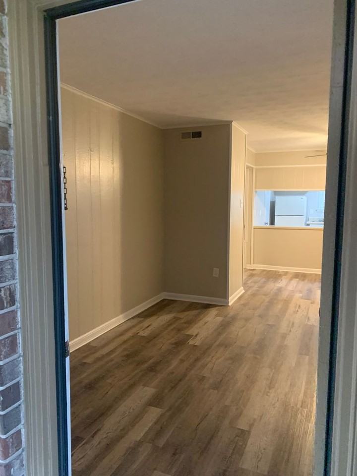 Rivertree Apartments - Photo 7 of 31