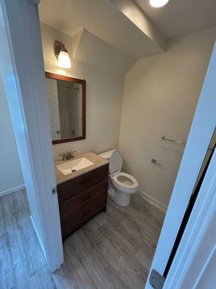 102 Lucas Dr - Photo 6 of 15