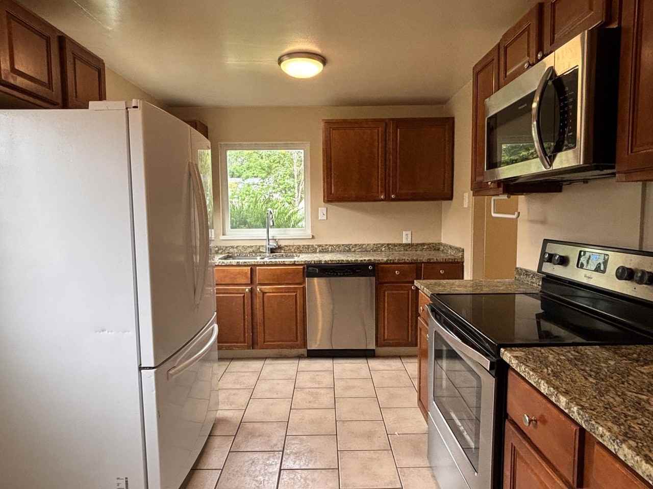1233 Elmira St - Photo 2 of 13