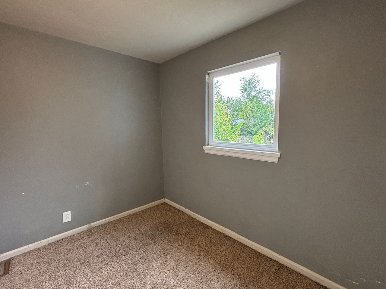 1233 Elmira St - Photo 6 of 13