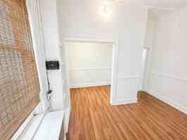 featured image of 454 Warren St