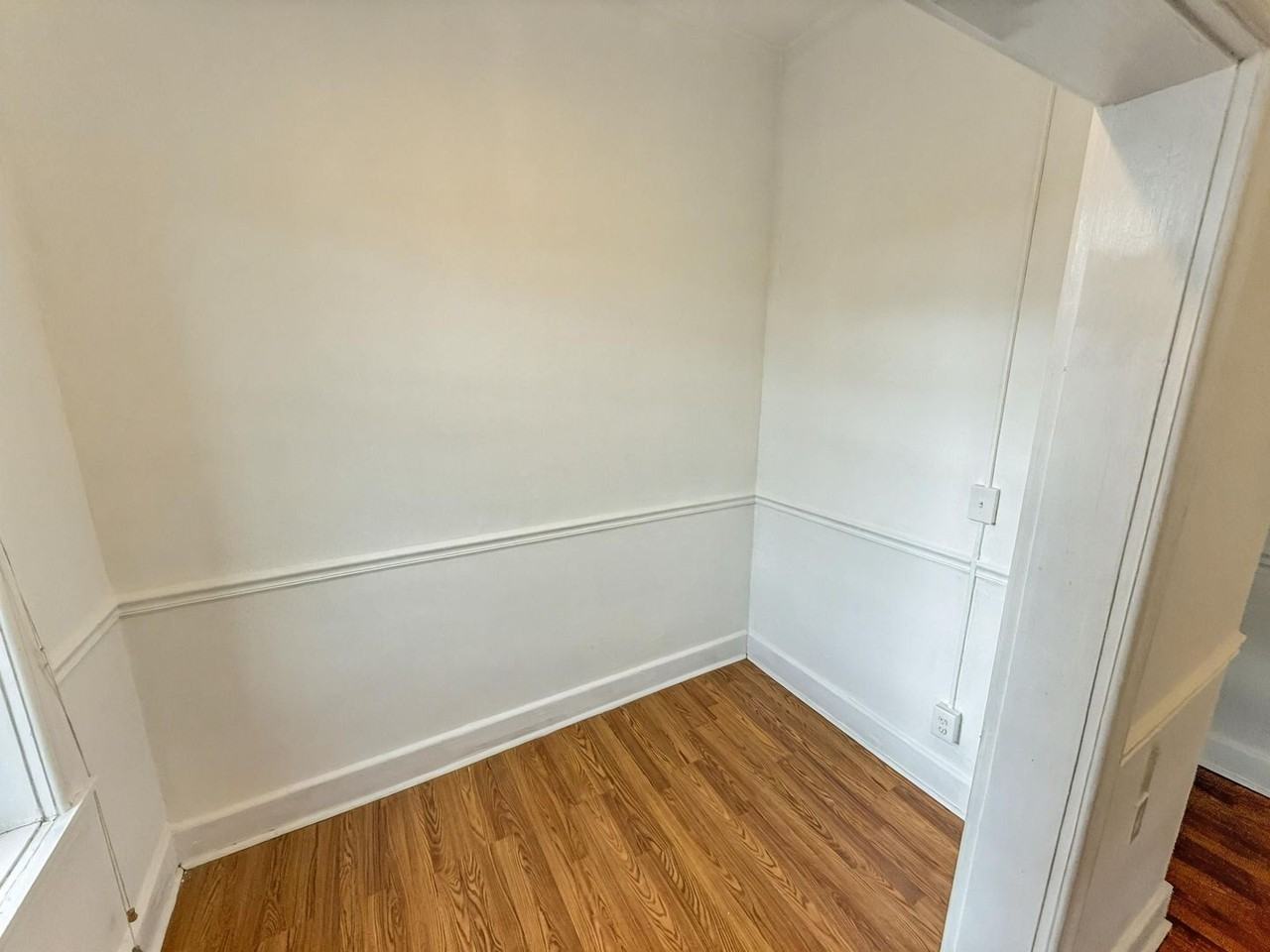 454 Warren Street - Photo 3 of 16