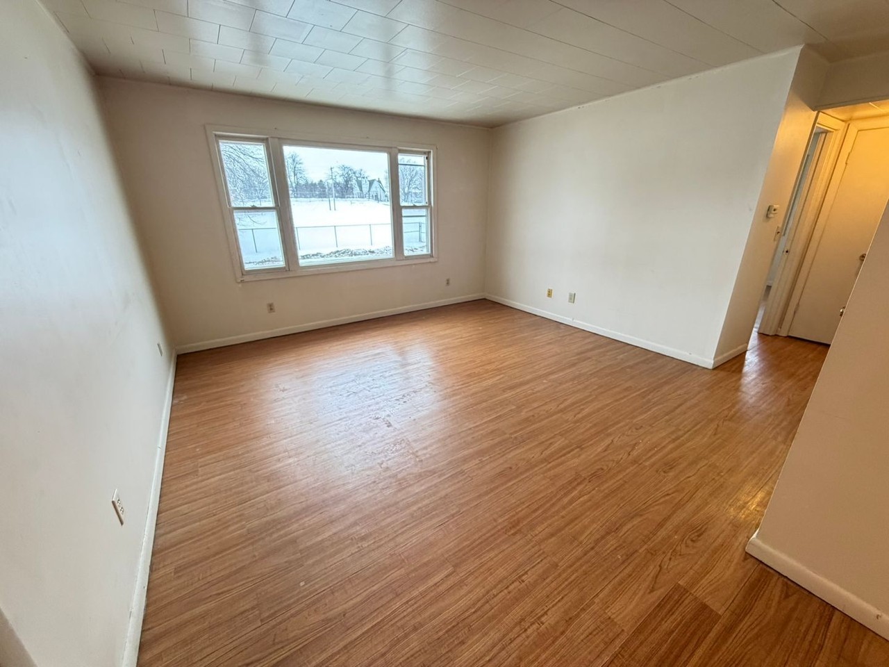 202 Commerical - Photo 2 of 17