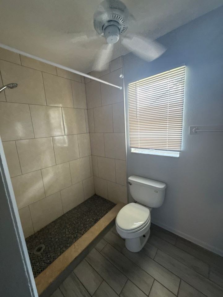 2038 Waltman St - Photo 5 of 7
