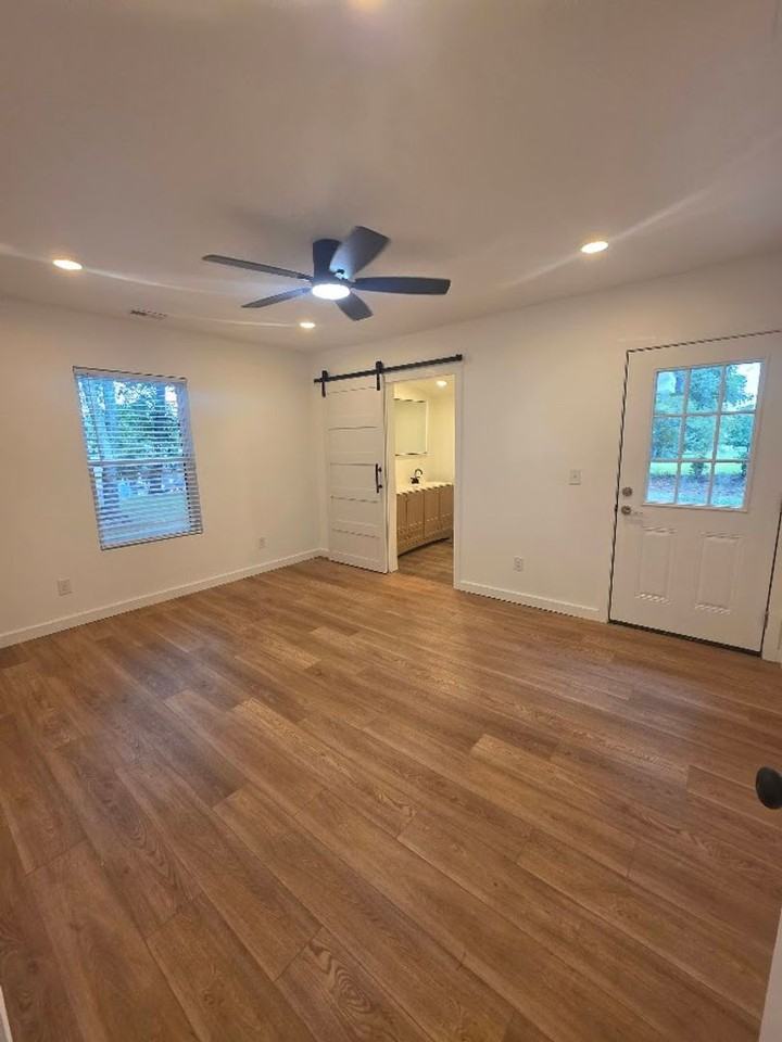 259 S Walnut Ave - Photo 6 of 19