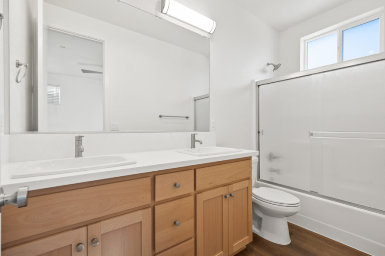 1664 Thea Ave #B - Photo 6 of 7