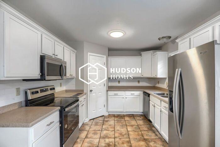 24 Brittany Ln - Photo 5 of 28
