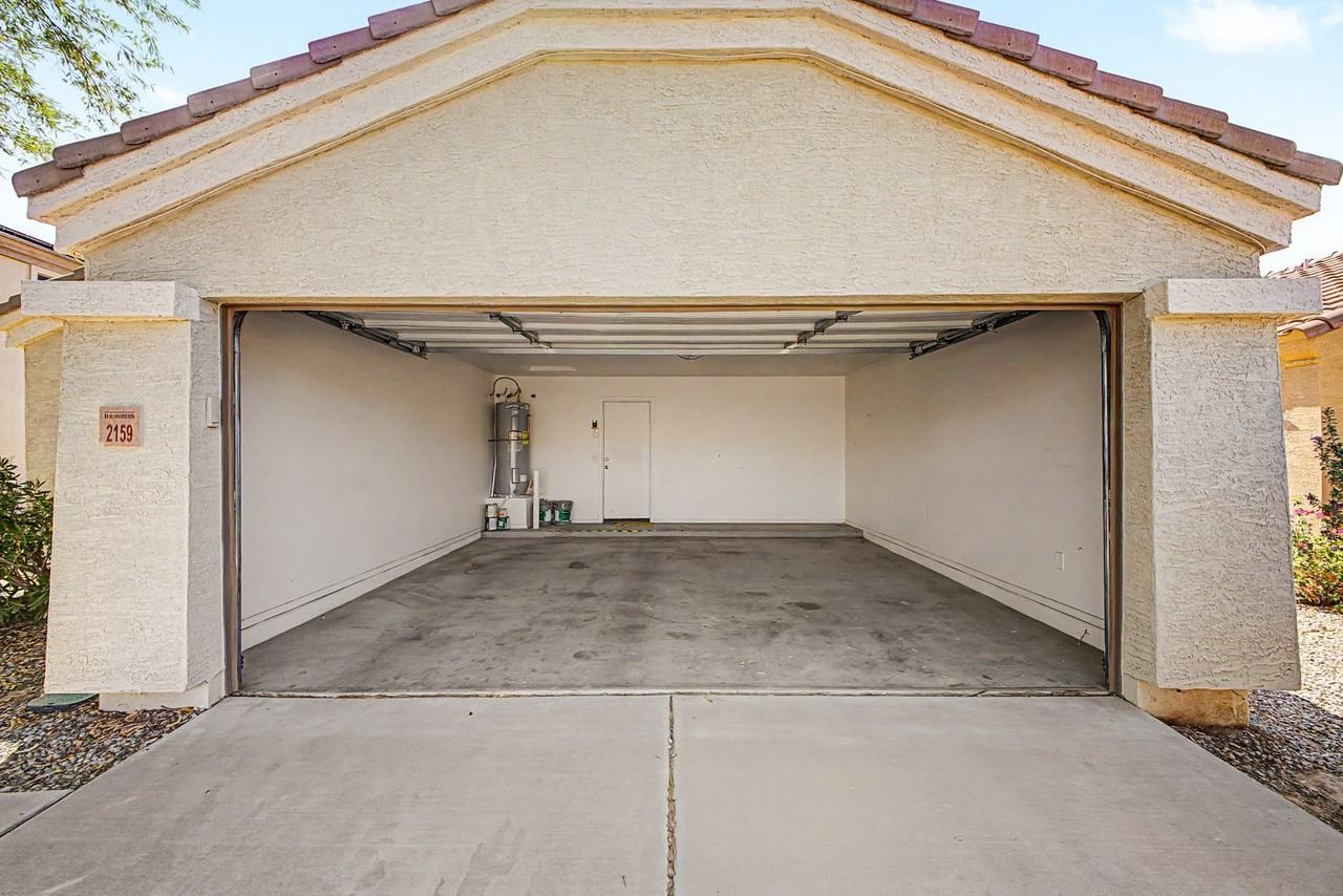 2159 W Pinkley Ave - Photo 3 of 30