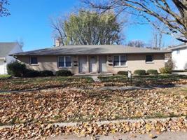 featured image of 1215 N Locust St