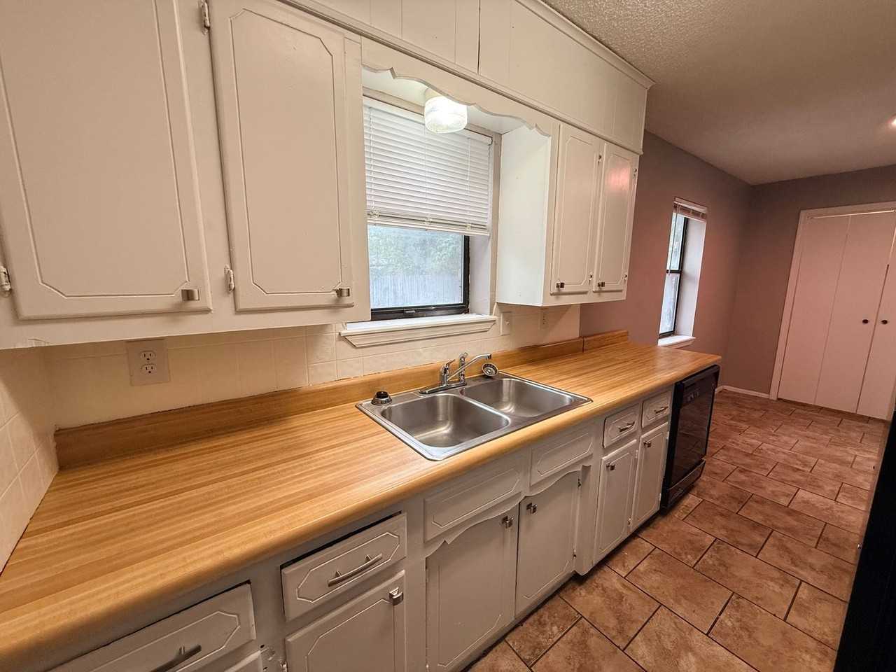 670 Magnolia Loop - Photo 6 of 16