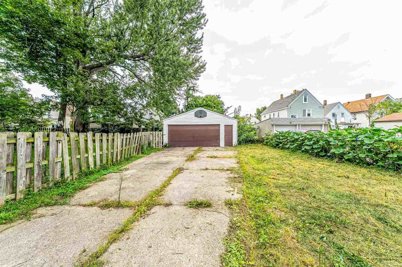 3642 W 46th St - Photo 4 of 19