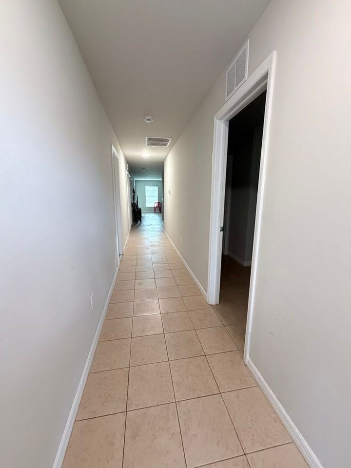 13815 1st St - Photo 2 of 12