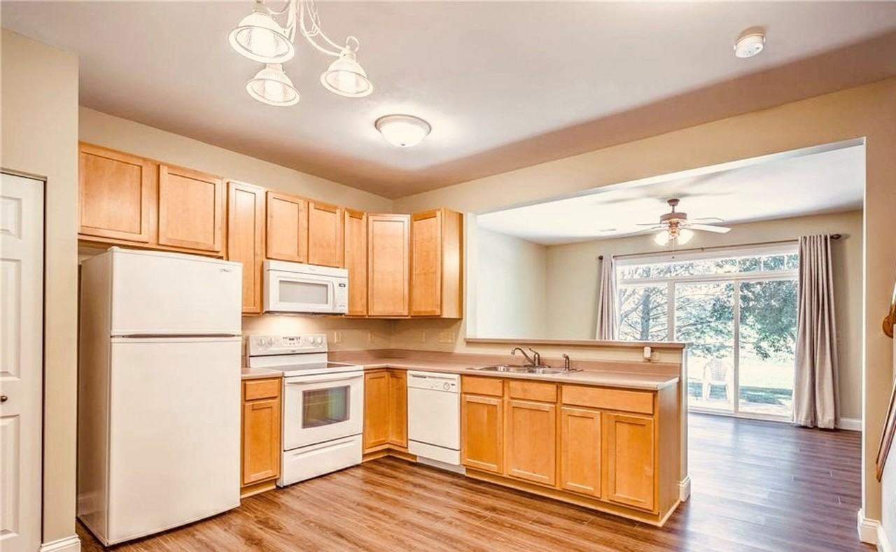 4059 Gentry Ln - Photo 2 of 11