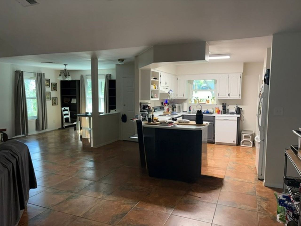 2757 Avenida De Soto - Photo 2 of 17