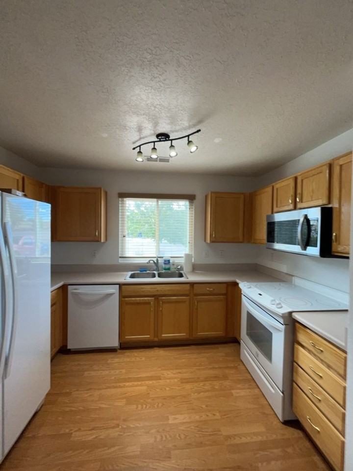 11727 Deer Lodge Rd Se - Photo 4 of 14