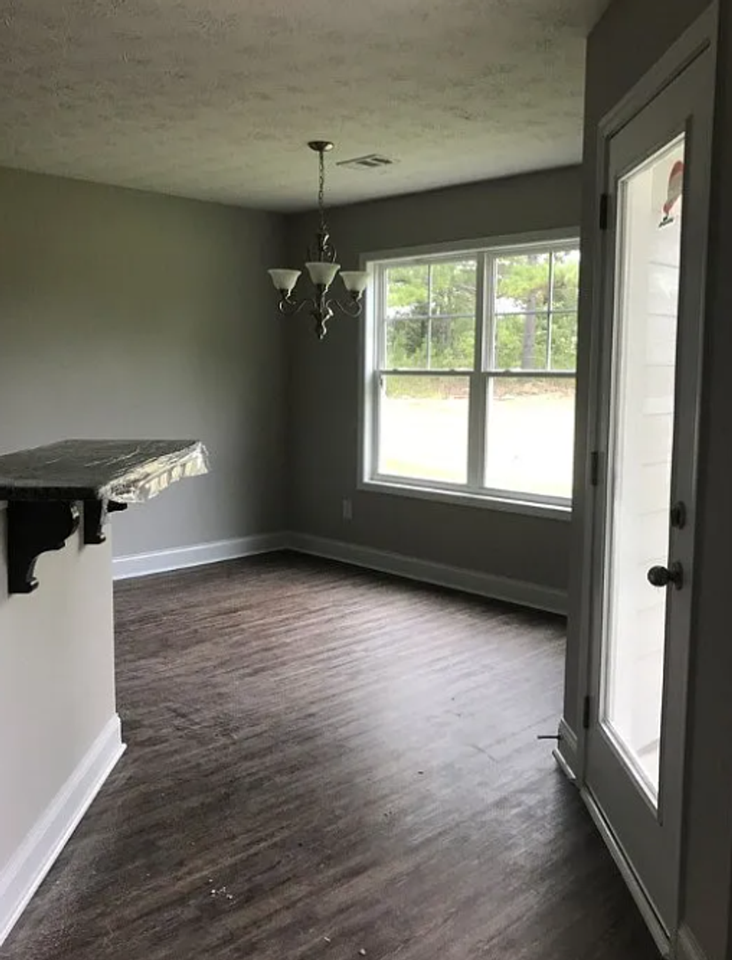 59 Pine Grove Ln - Photo 4 of 9