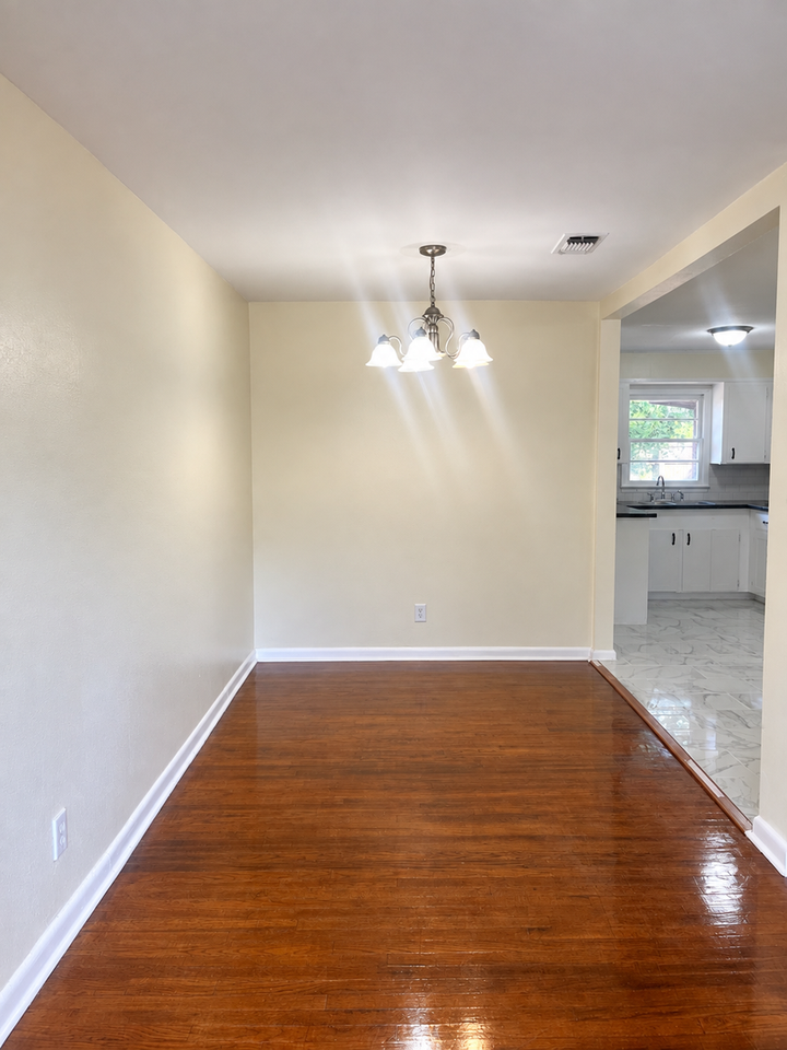 3237 Murphy St - Photo 5 of 18