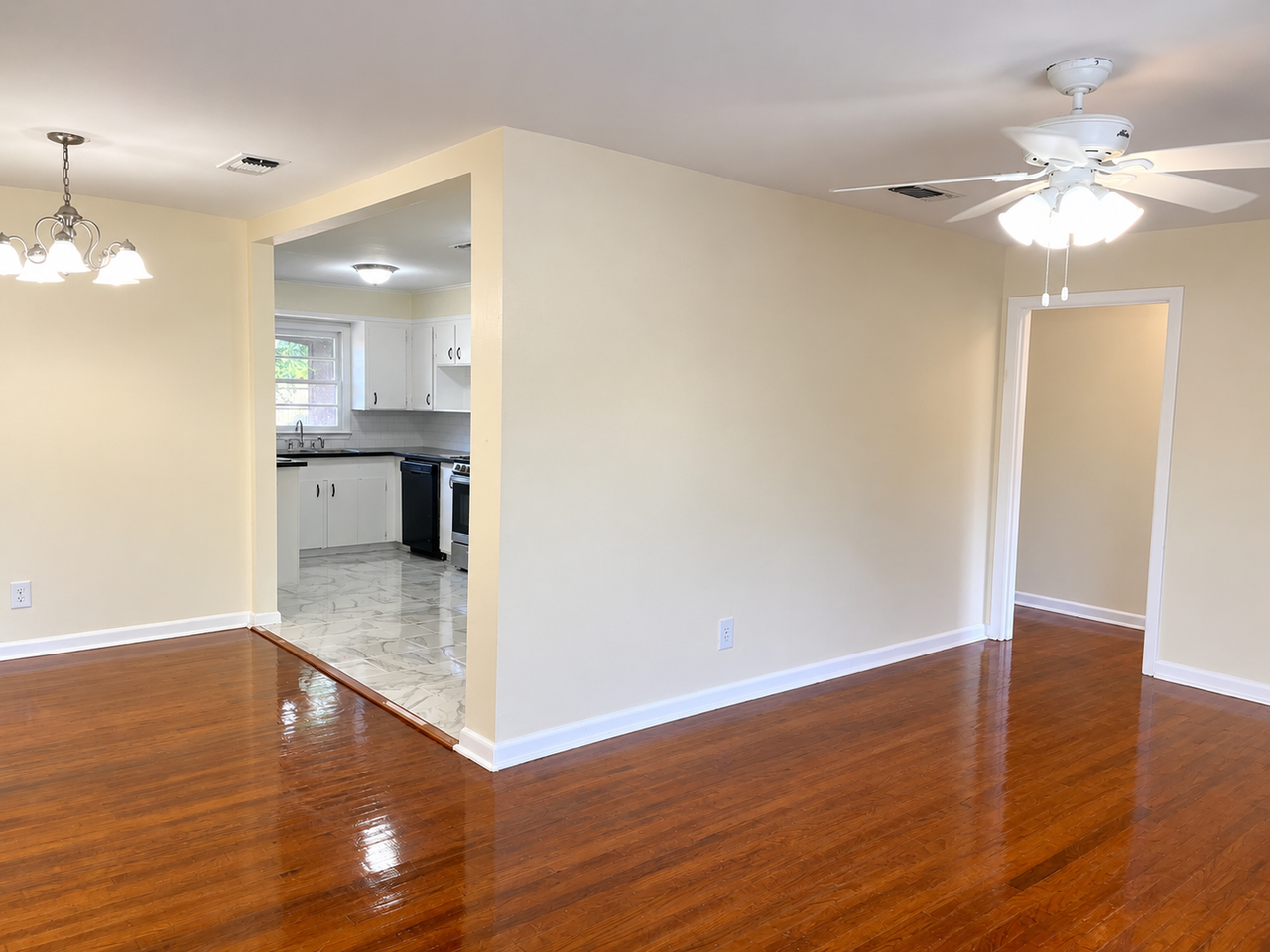 3237 Murphy St - Photo 6 of 18