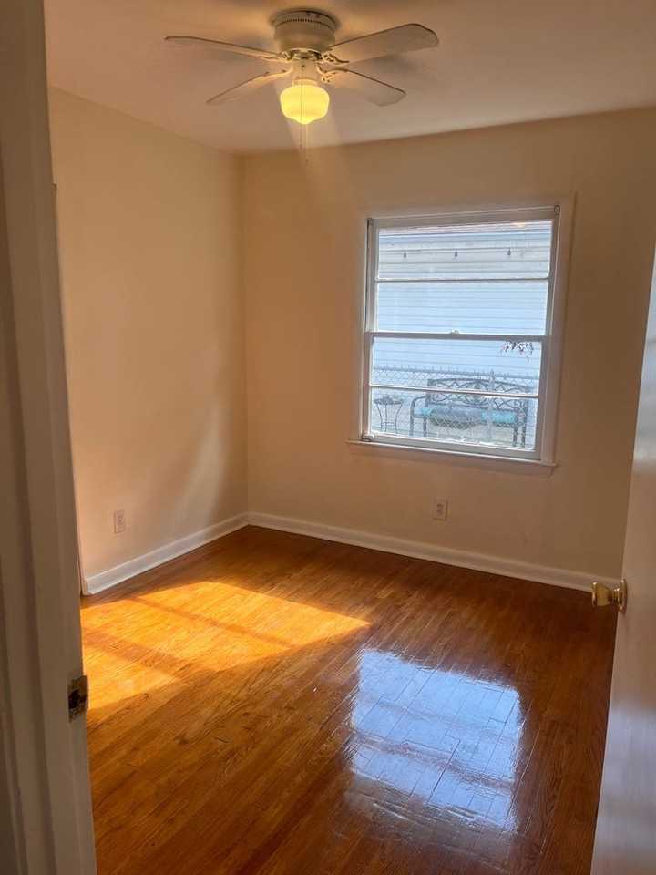 3237 Murphy St - Photo 7 of 18