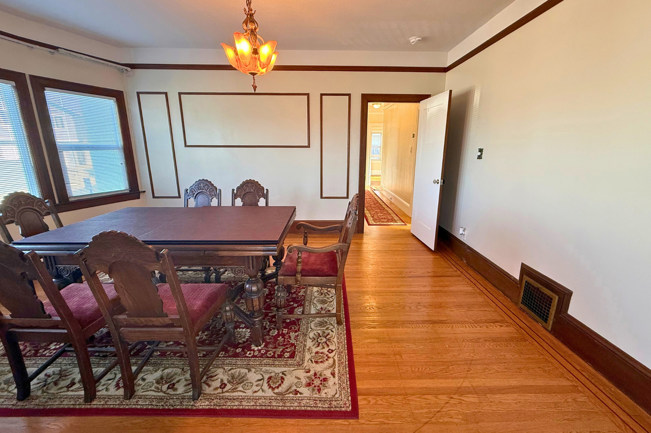 840 Grand Ave - Photo 7 of 30