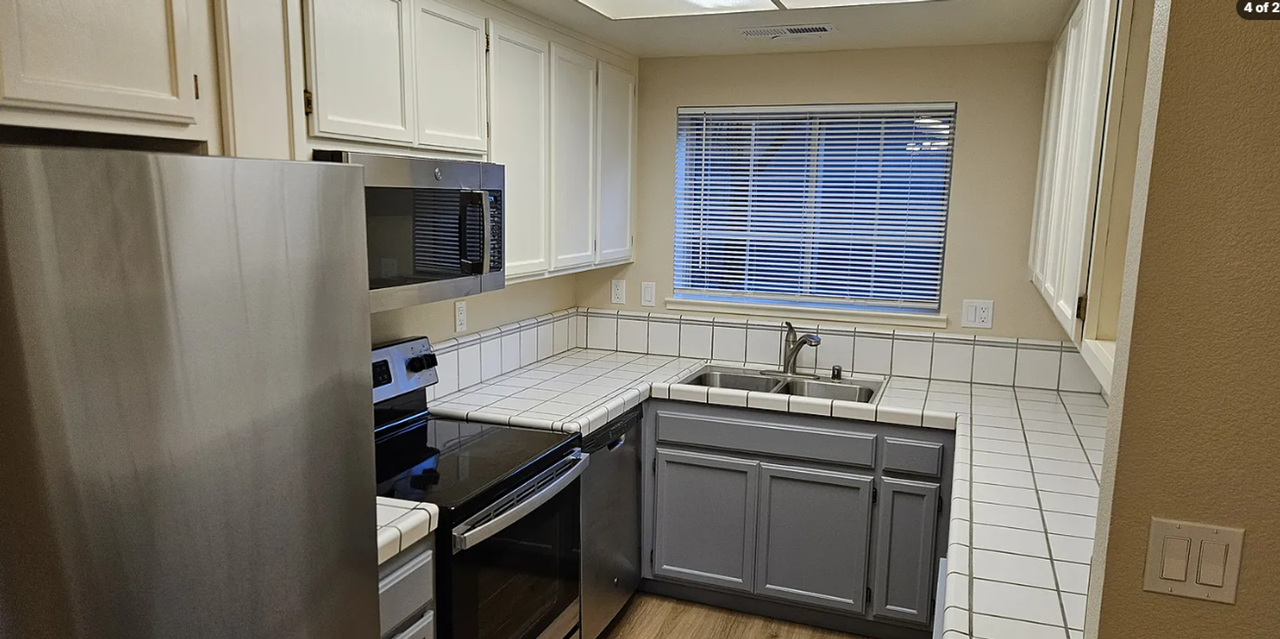 1287 Eardley Ave - Photo 2 of 17