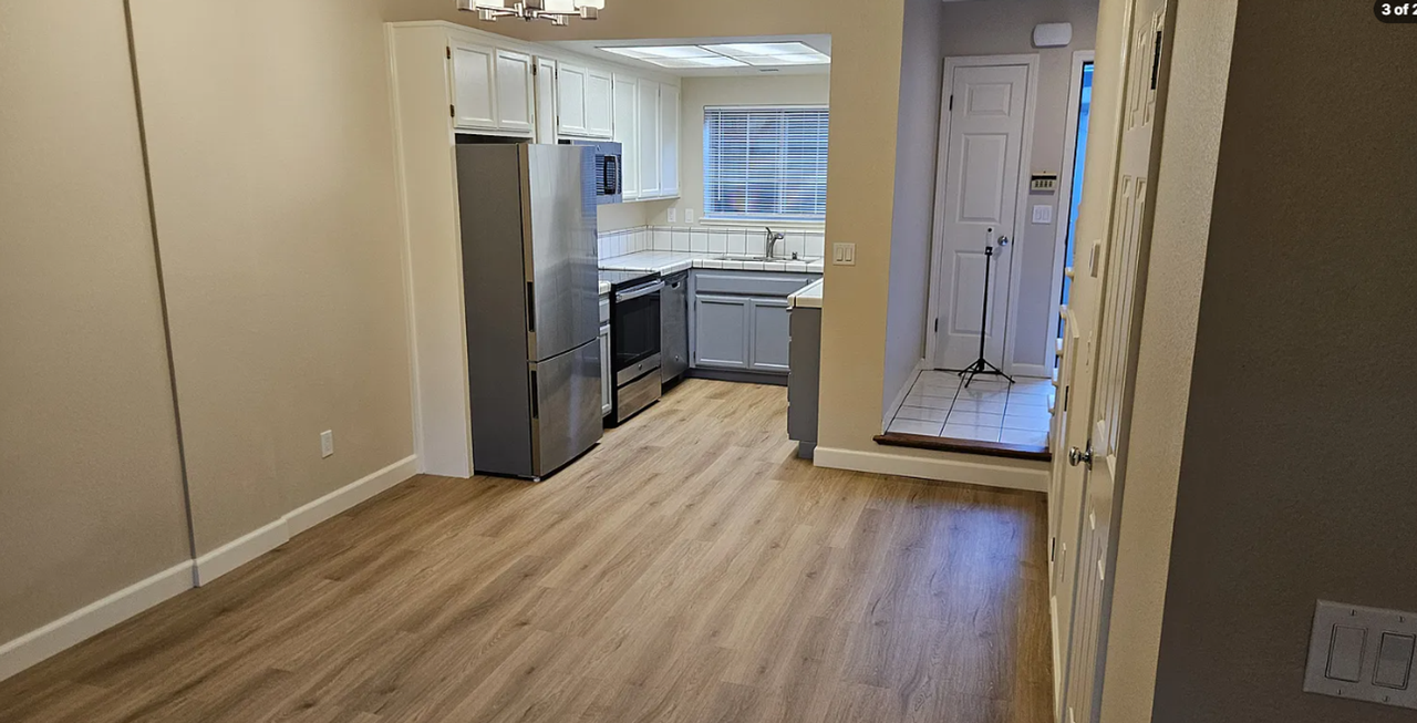 1287 Eardley Ave - Photo 3 of 17